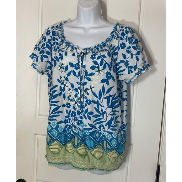 KEREN hart Tops - Keren Hart White Floral Embroidered Smocked Boho/Peasant Top Sz M